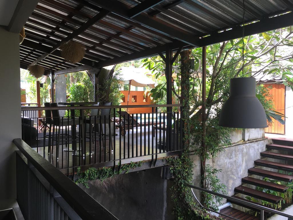 Hotel Baan Andaman Sea Surf à Patong Extérieur photo