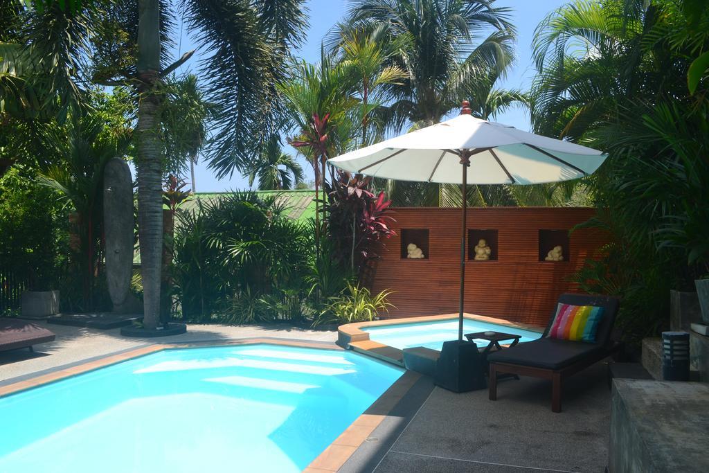 Hotel Baan Andaman Sea Surf à Patong Extérieur photo