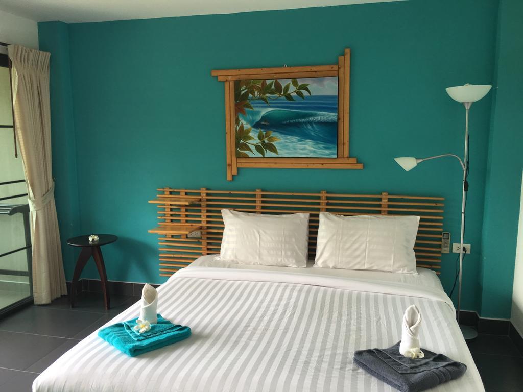 Hotel Baan Andaman Sea Surf à Patong Extérieur photo