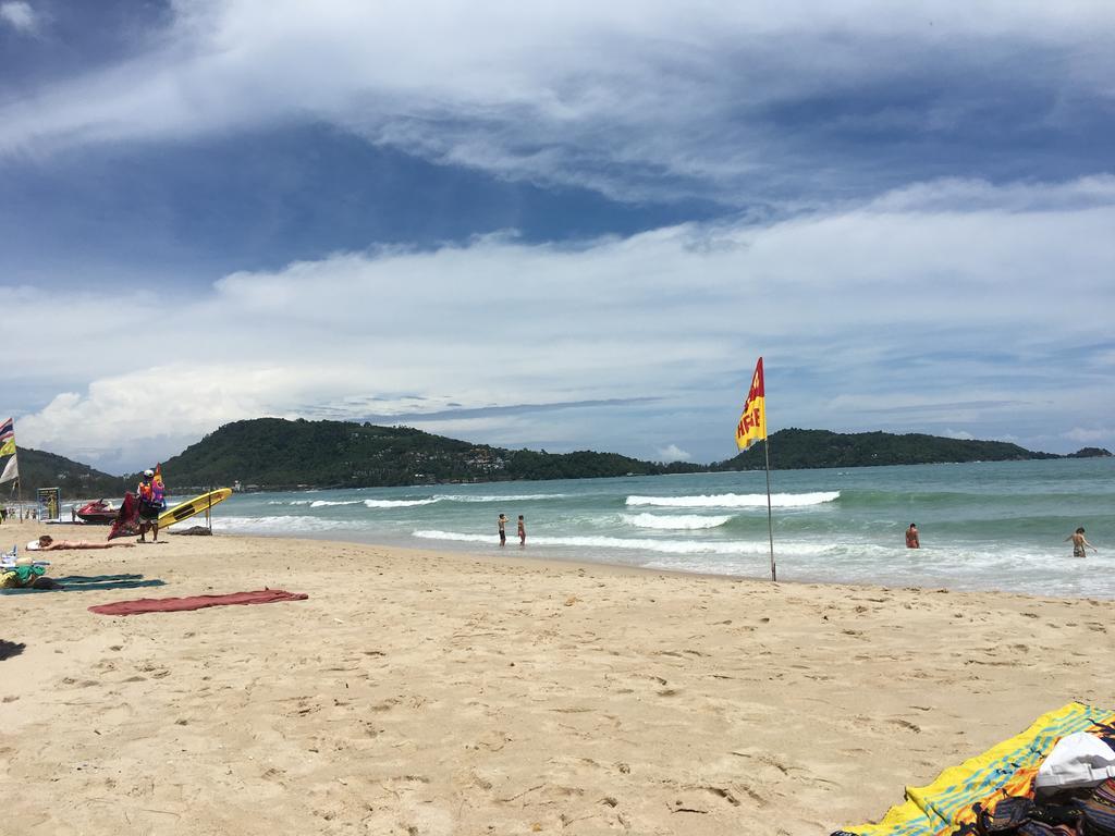 Hotel Baan Andaman Sea Surf à Patong Extérieur photo