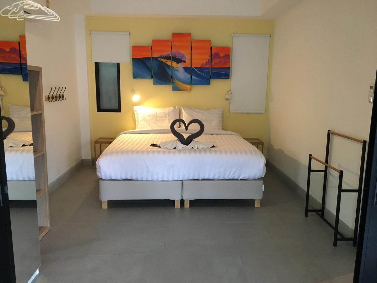 Hotel Baan Andaman Sea Surf à Patong Extérieur photo