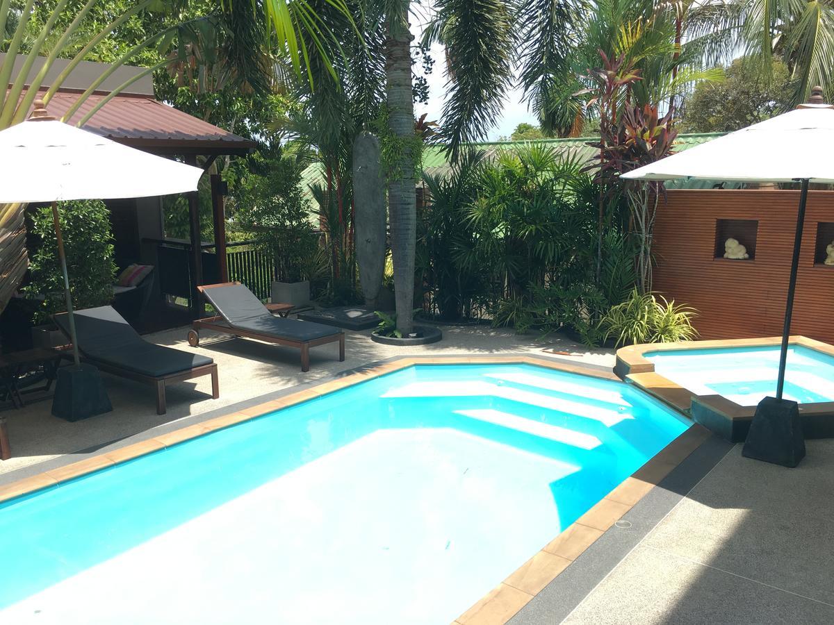 Hotel Baan Andaman Sea Surf à Patong Extérieur photo