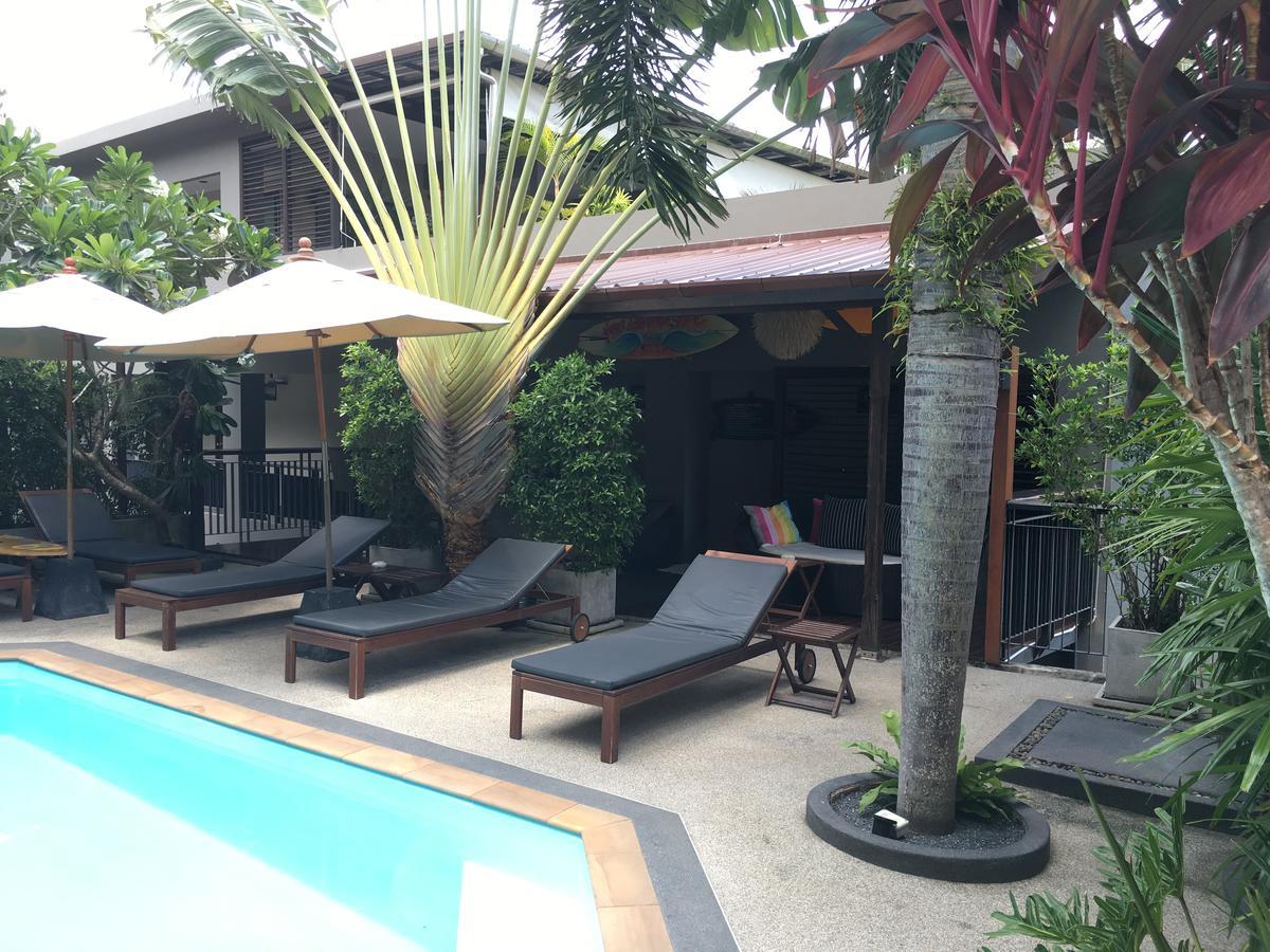 Hotel Baan Andaman Sea Surf à Patong Extérieur photo